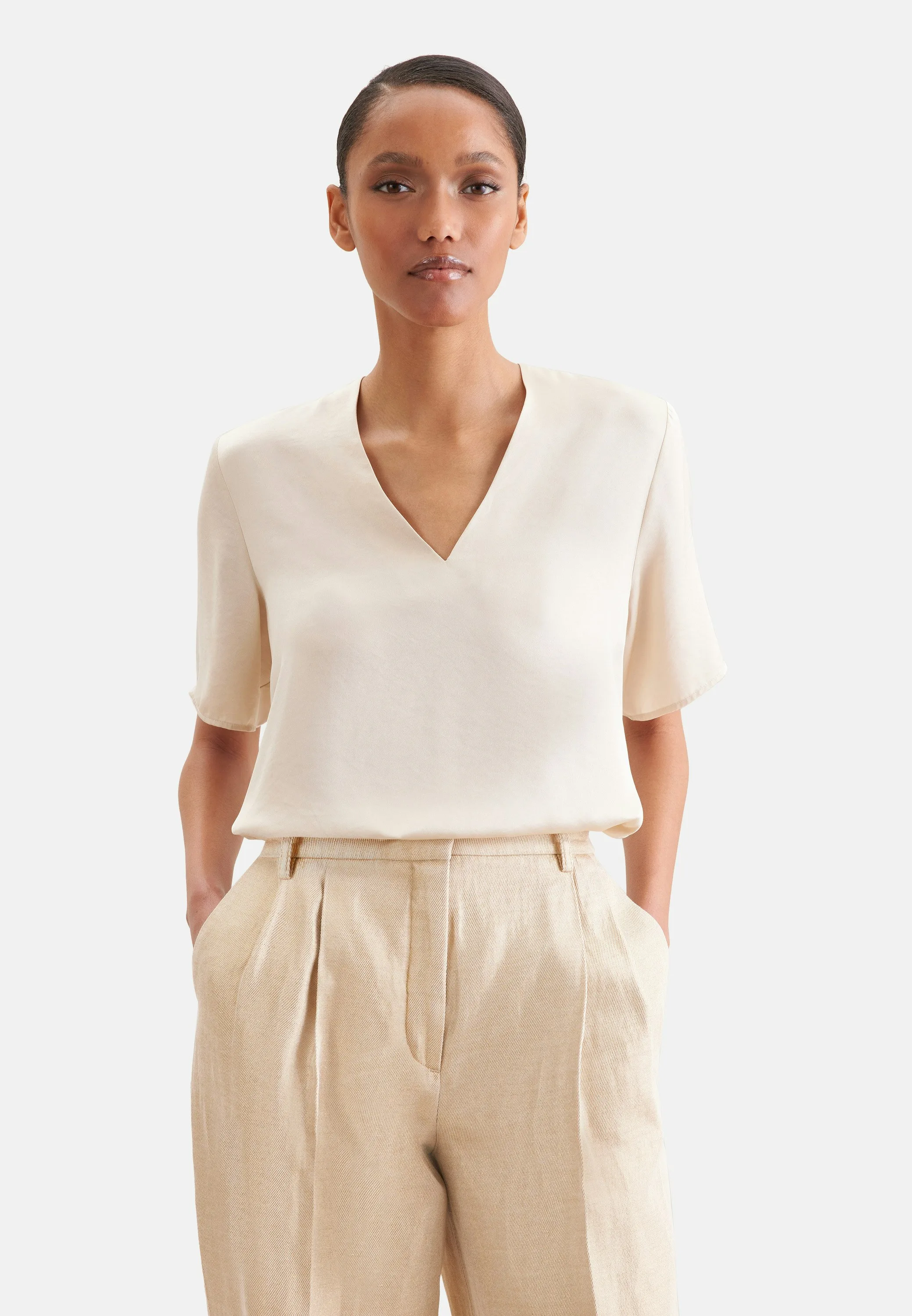 Blusenshirt mit V- Neck aus Satin Weiß 36 - Seidensticker.com - FashionsVida