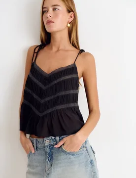 Top de mujer de tirantes con detalles de encaje - Brownie - FashionsVida