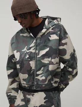Men's Oversized Crop Camo Twill Hooded Overshirt Green Size Medium Green M - boohooMAN - FashionsVida