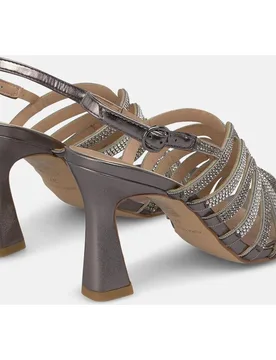 Sandalias de tacón de mujer efecto metalizado con múltiples tiras y cierre de hebilla - Alma en Pena - FashionsVida