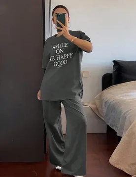 Conjunto de 2 piezas de top de manga corta holgado con estampado de letras y pantalones, conjunto de ropa casual de verano para mujer - Shein - FashionsVida