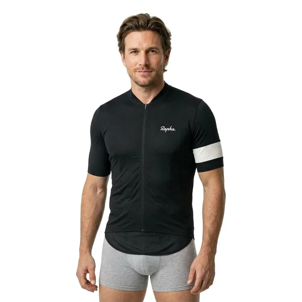 Maglia A Maniche Corte Classic Flyweight Black - Rapha - FashionsVida