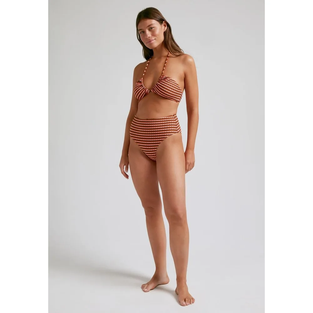 Top de bikini Halty Valley con estructura, cierre multiposición y foams extraíbles - Robin Collection - FashionsVida
