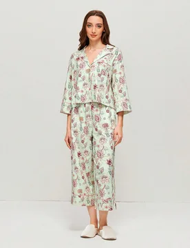 Conjunto de pijama de algodón suave verde con estampado floral, top abotonado y pantalones, ropa de estar en casa ligera para mujer con bolsillos y g - Shein - FashionsVida