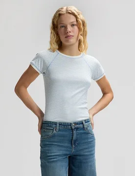 Camiseta de mujer de corte slim y manga corta - Lee - FashionsVida