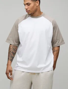 Men's Oversized Raglan Short Sleeve T-Shirt Taupe Size Medium Taupe M - boohooMAN - FashionsVida