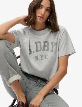 Superdry Damen Athletic Essentials Lockeres T-shirt Light Grey - Größe: 40 - 34.99 - FashionsVida