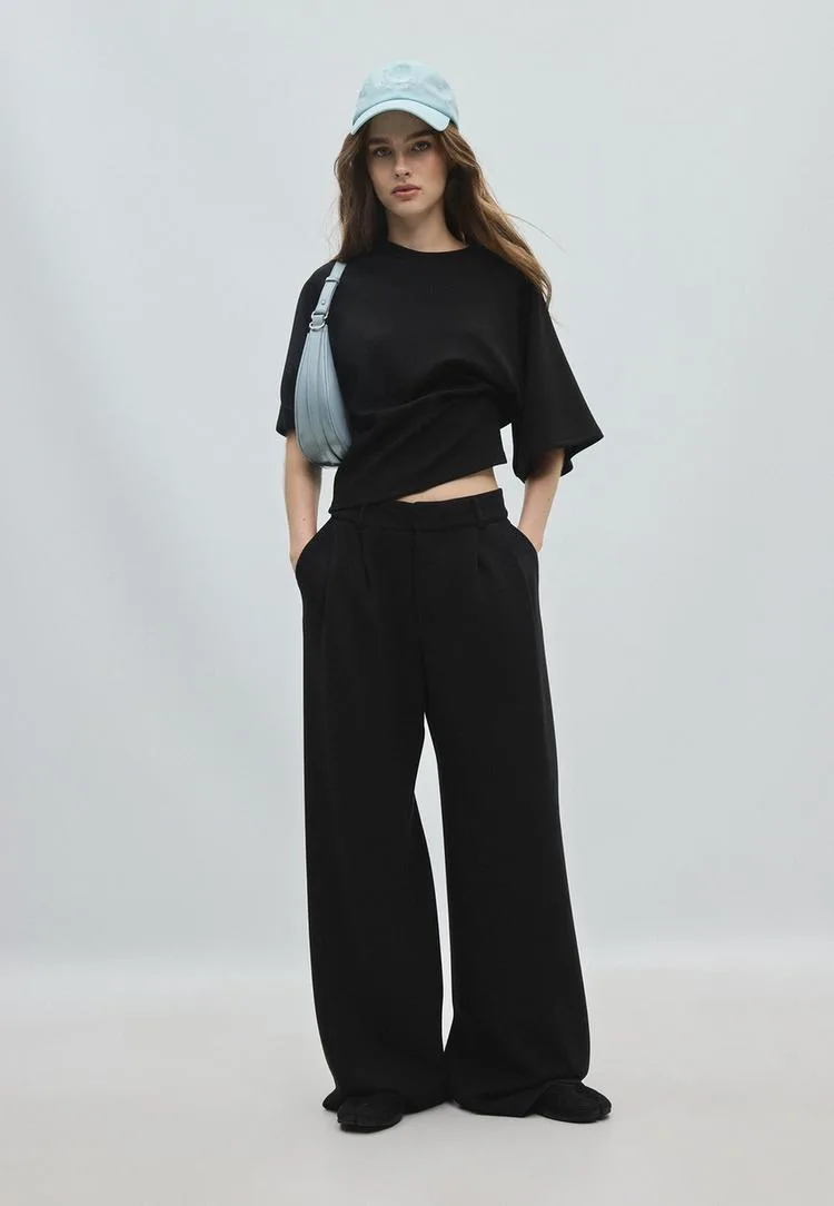 Anzughose mit weichem Griff Schwarz 38 - Stradivarius - FashionsVida