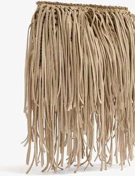 Bolso de mano estilo sobre con flecos decorativos y cierre imantado en liso - Parfois - FashionsVida