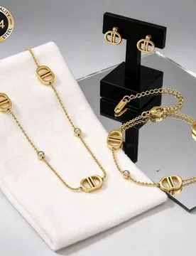 Set de Collar, Pulsera y Aretes de Moda para Mujer de Acero Inoxidable Chapado en Oro de 18K con Decoración de Metal Doble D, para Uso Diario y Fiest - Shein - FashionsVida