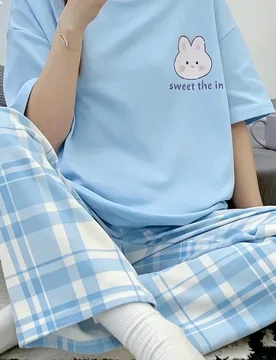 Conjunto de pantalones y blusa de manga corta con estampado de conejo de dibujos animados para niñas adolescentes - Shein - FashionsVida