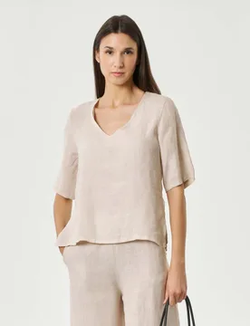 Blusa a mezze maniche beige in puro lino con scollo a V e spacchetti laterali - Hlo! - FashionsVida