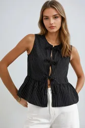 Womens Striped Crew Neck Sleeveless Blouse - Black - Size X-Small