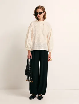 Sfera - Camiseta flores bordadas - Sfera - FashionsVida
