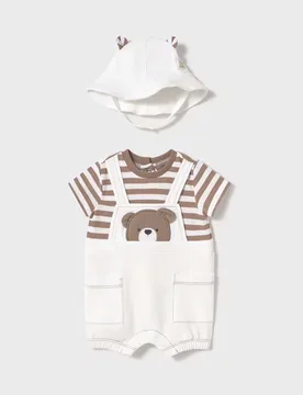 Pagliaccetto a salopette marrone e panna con cappellino a tema orsetto - Mayoral - FashionsVida