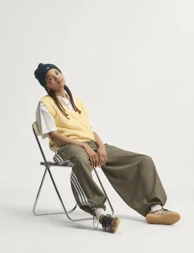 PANTALONI CHECKS TROUSER LOOSE L Olive Strata / Wonder Beige / Aurora Coffee - Adidas - FashionsVida