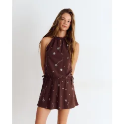 Vestido corto cpn cuello halter y lentejuelas