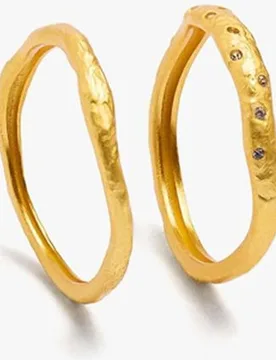 Pack de dos anillos con circonitas y baño de oro de 18 k - Parfois - FashionsVida