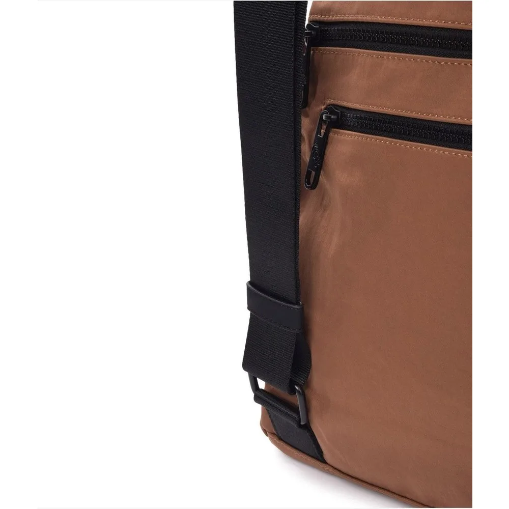 Mochila antirrobo maze pequeña color - Kcb - FashionsVida