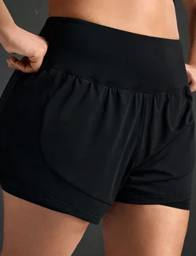 Pantalones cortos de mujer talla grande de unicolor, plisados, versátiles para uso diario y deportivo - Shein - FashionsVida
