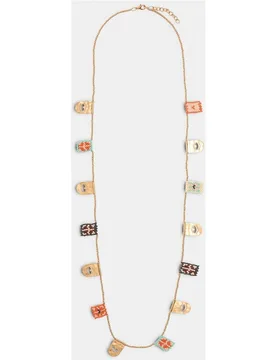 Collar largo con cuentas y abalorios decorativos - Parfois - FashionsVida