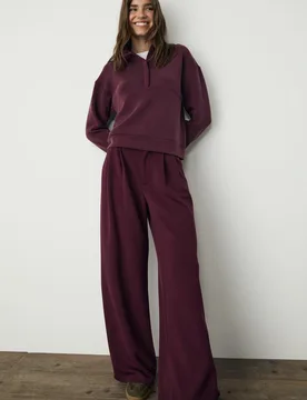 Weiches Sweatshirt mit Reißverschluss Violett M - Stradivarius - FashionsVida