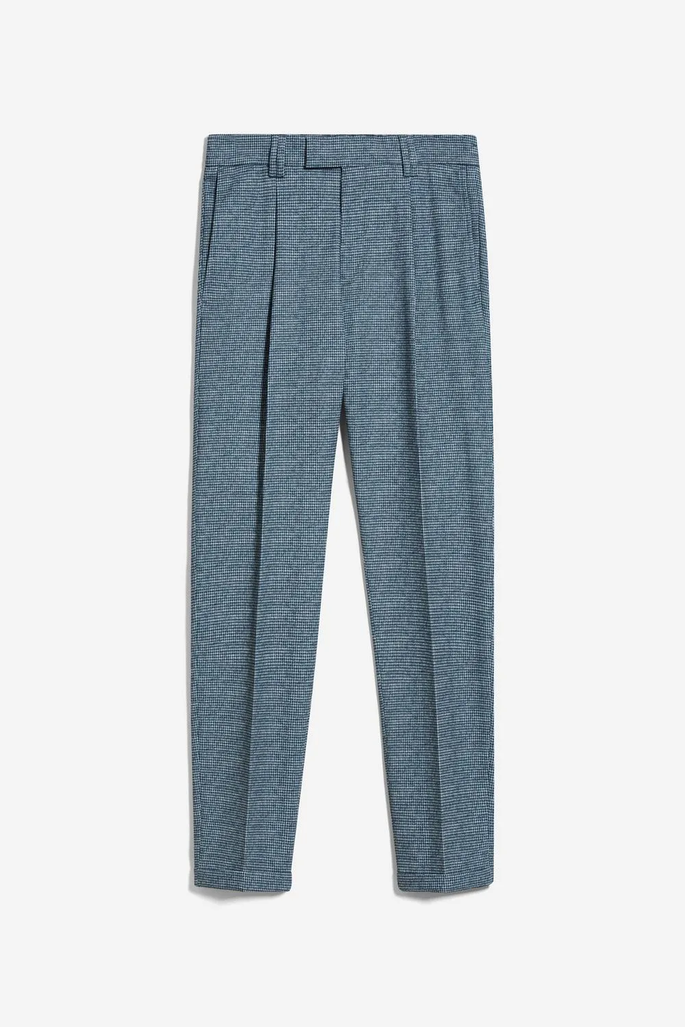 CISAND male - 48 - FashionsVida