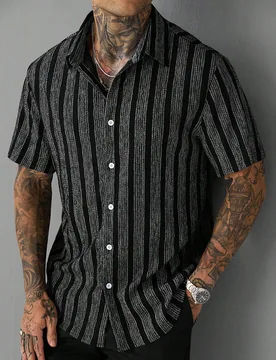 Camisa de manga corta casual de vacaciones con textura de rayas verticales tejidas para hombres - Shein - FashionsVida