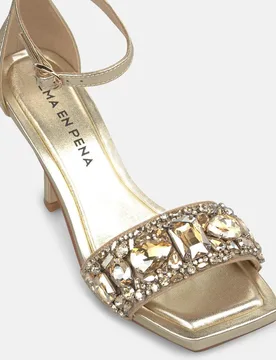 Sandalias de tacón de mujer en piel efecto metalizado con detalles de pedreria - Alma en Pena - FashionsVida