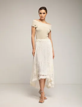Falda midi de encaje con volante en el bajo - Tantra - FashionsVida