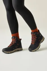 Women's Vendora Walking Boots in Black Size: 4 - Black - Size: 4