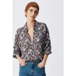 Camisa de mujer fluida con estampado paisley