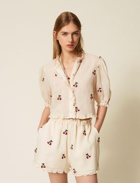 Chemise cropped en ramie avec broderies cerises
