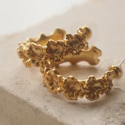 European and American Niche Design Brass Vintage Gold-Plated Flower Stud Earrings - Unique and Simple