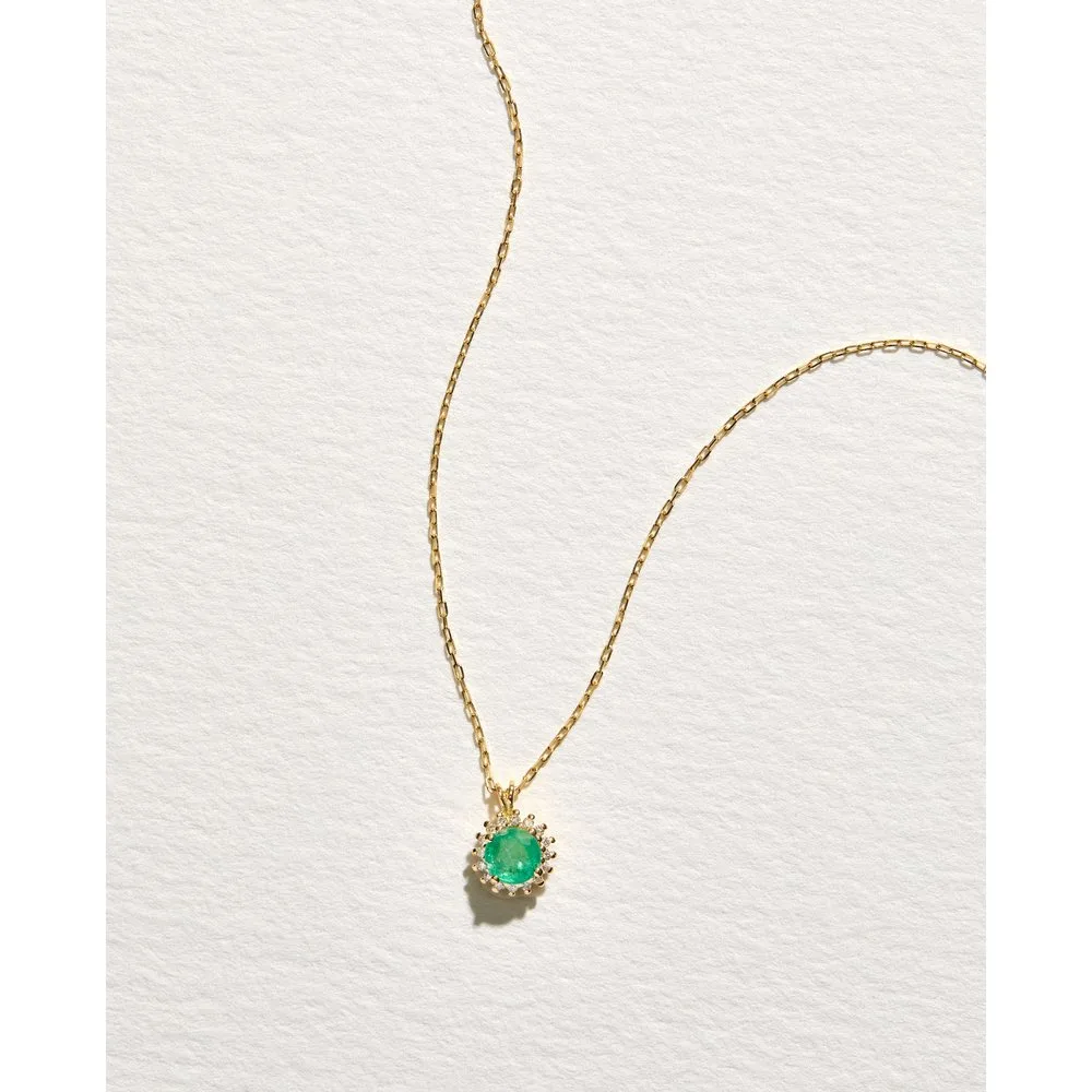 Colgante de oro con diamante y esmeralda - El Corte Inglés - FashionsVida
