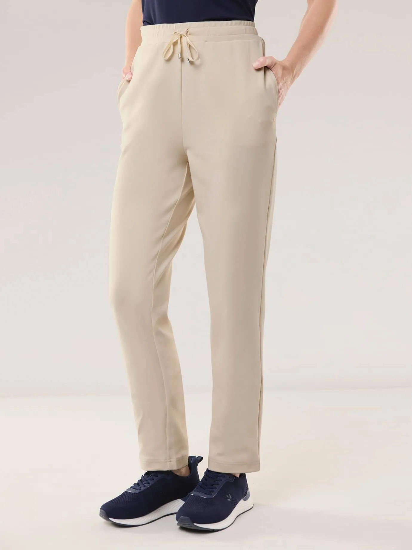 Baumwollstretch Hose, untersetzte Größen, Farbe Beige, 36, perfekte Passform bequem Damen - Walbusch - FashionsVida