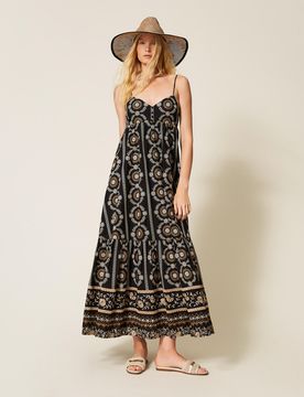 Robe longue en mousseline avec broderie anglaise