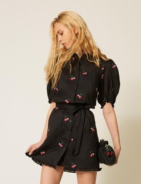 Robe courte en ramie avec broderies