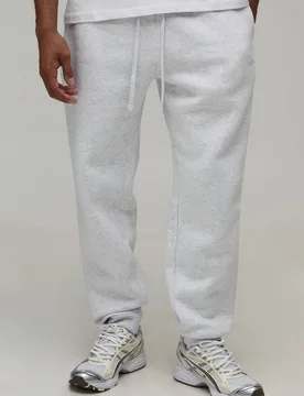 Herren Basic Man. Jogginghose Regular Fit Grey Marl Größe Large - boohooMAN - FashionsVida
