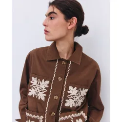 Chaqueta de mujer bordada