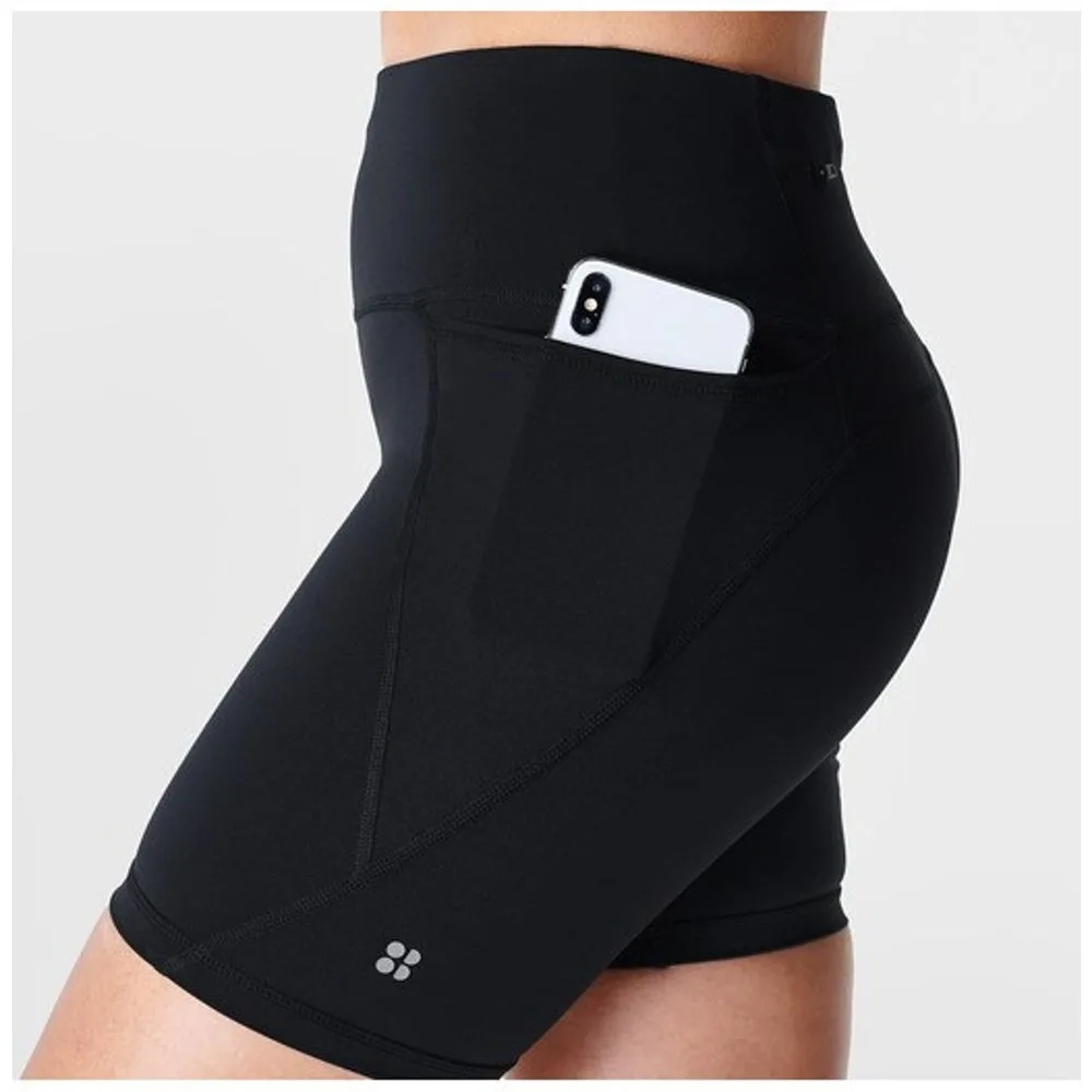 Short de mujer Power 6'' Biker - Sweaty Betty - FashionsVida