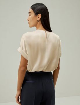 T-shirt Soie Manches Obliques XL - Col Rond, Coupe Décontractée et Chic