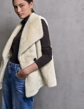 Street One Fake Fur Weste female Beige