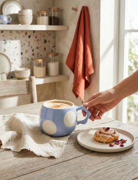 Tazza in ceramica con manico - blu pallido