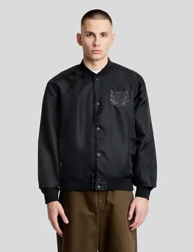 Men's Embroidered Crest Varsity Jacket in Black - Lyle & Scott - FashionsVida