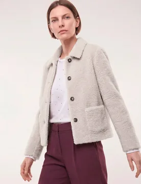 Flauschige Jacke, normale Größen#Kurzgrößen, Farbe Beige, 46, kuschelig weich modischer Schnitt Damen - Walbusch - FashionsVida