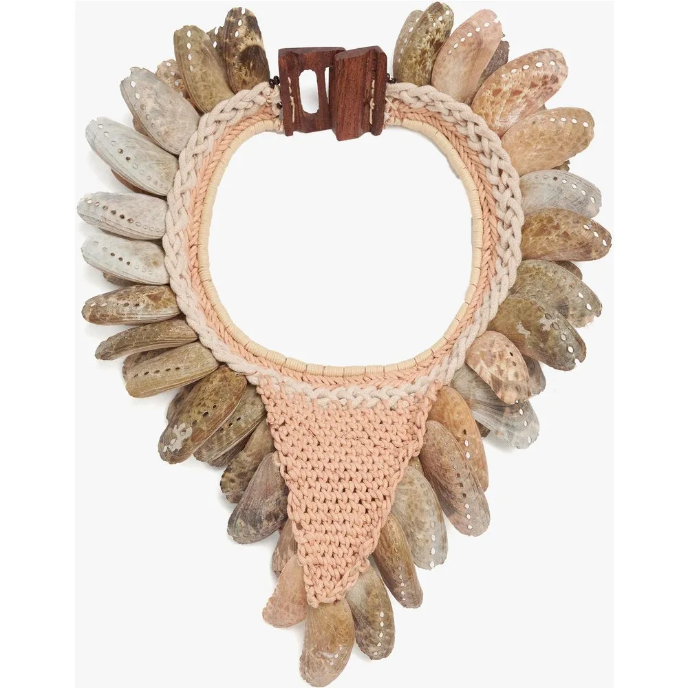 Collar corto con maxi cuentas y detalle en crochet - Parfois - FashionsVida