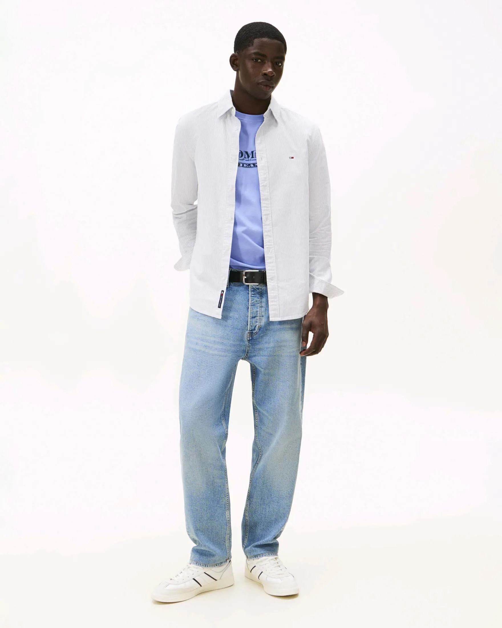 Camicia azzurra a righe in cotone con colletto button down - Tommy Jeans - FashionsVida
