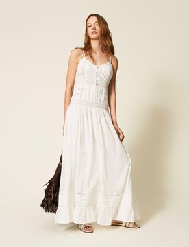 Robe longue en mousseline avec dentelle et volants