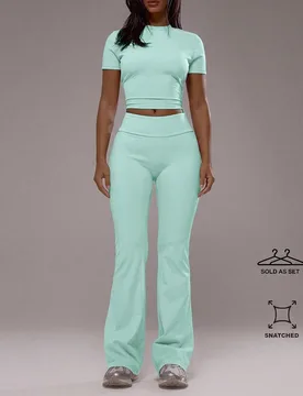 Conjunto de Camiseta Activa y Pantalones de Yoga para Deporte, Entrenamiento, Gimnasio, Pilates, Fitness, Uso Diario Casual, Cuarzo Ahumado - Shein - FashionsVida